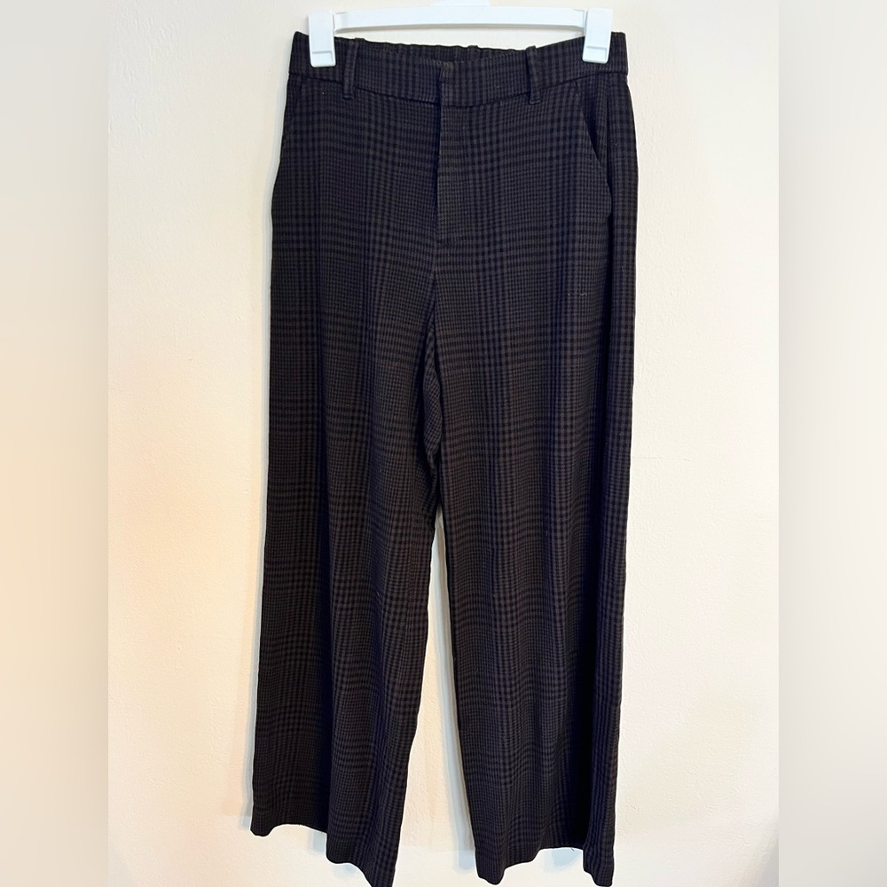GAP 365 High-Waisted Pleated Trouser